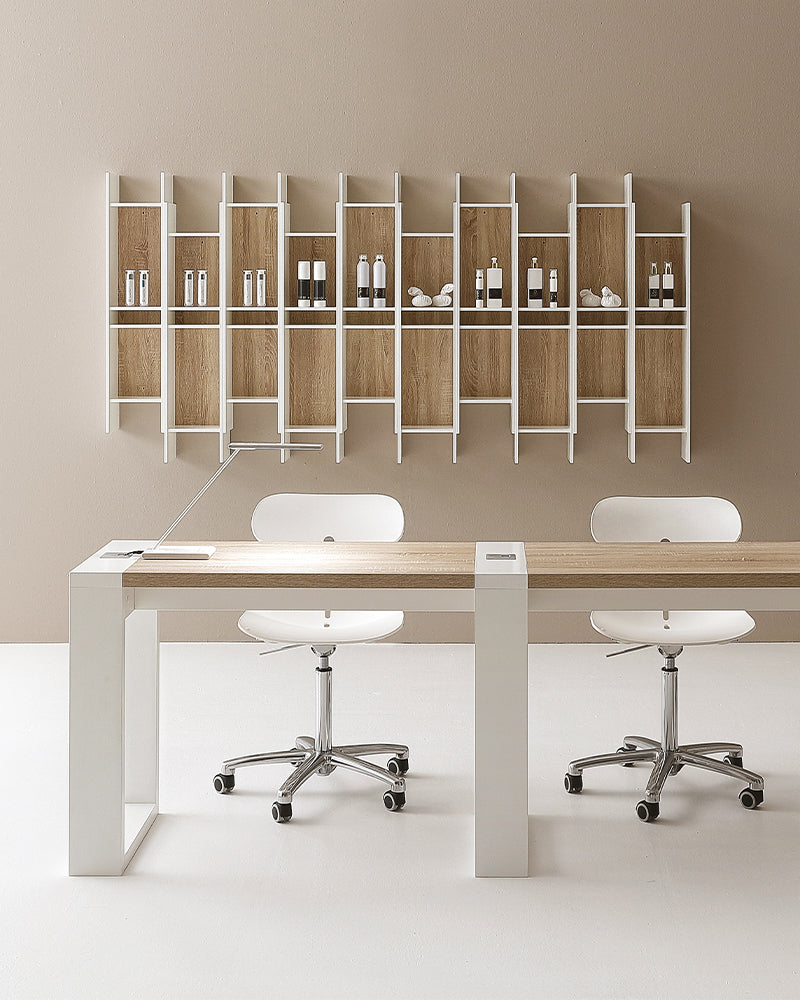 Slim - Scaffale vendita bianco con dettagli effetto rovere